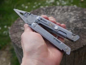 leatherman free 4